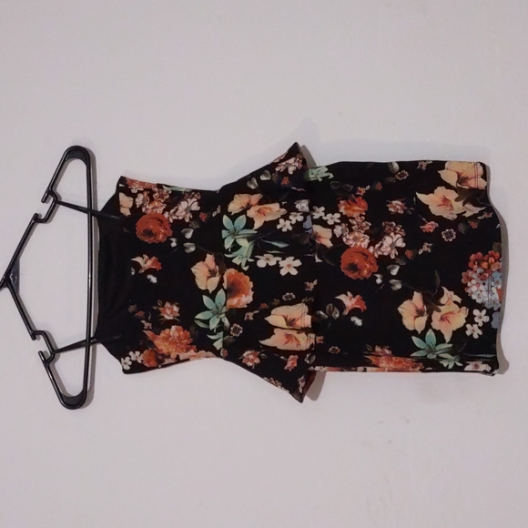 Forever 21 Women's Black Floral Mini Dress Size Small - Picture 2 of 3